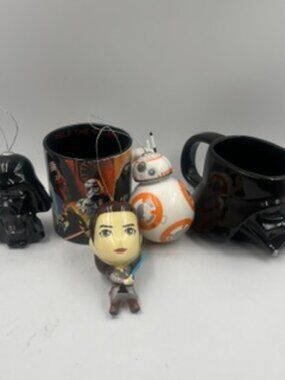 Star Wars Set Of 3 Christmas Ornaments & 2 Coffee Mugs